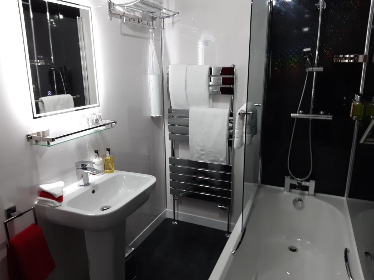 Cadillac Kustomz Hotel - Breakfast Available Rothesay Ngoại thất bức ảnh