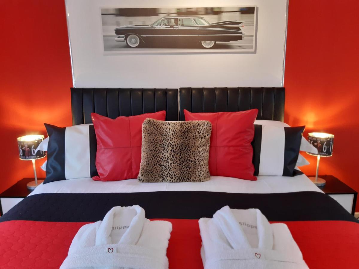 Cadillac Kustomz Hotel - Breakfast Available Rothesay Ngoại thất bức ảnh